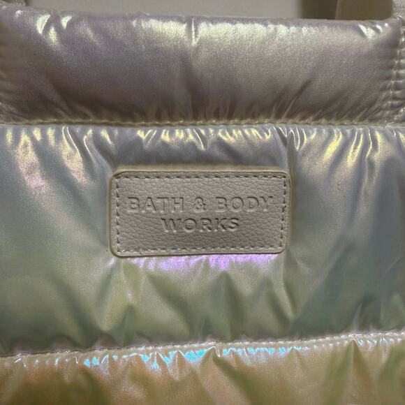 Bath‎ & Body Works White Iridescent Puffer Tote Bag NEW - Picture 3 of 4
